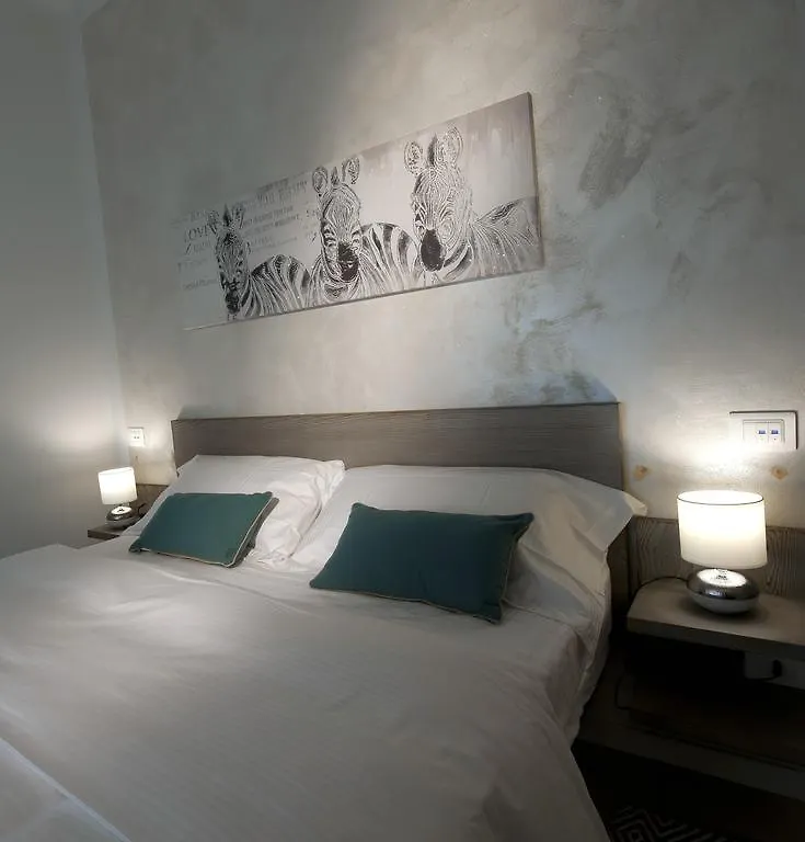 Le Suites - Di Fronte Ospedale Sacro Cuore Negrar Frühstückspension
