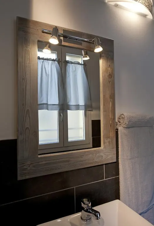 Le Suites - di fronte Ospedale Sacro Cuore Negrar Bed & Breakfast
