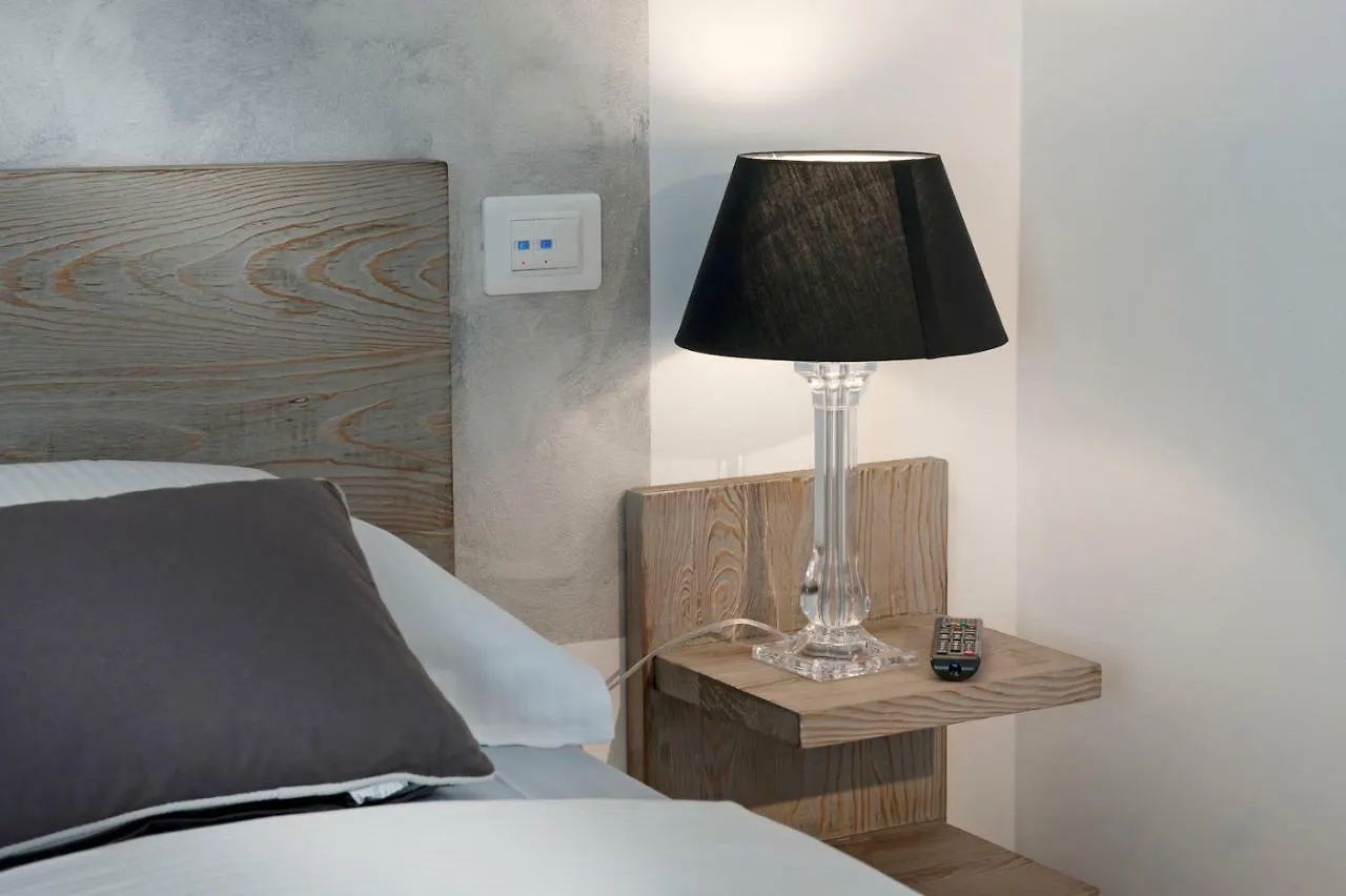Le Suites - di fronte Ospedale Sacro Cuore Negrar Bed & Breakfast
