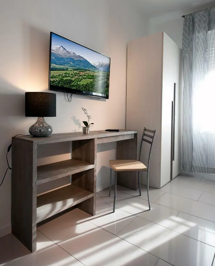 Le Suites - di fronte Ospedale Sacro Cuore Negrar 0*,